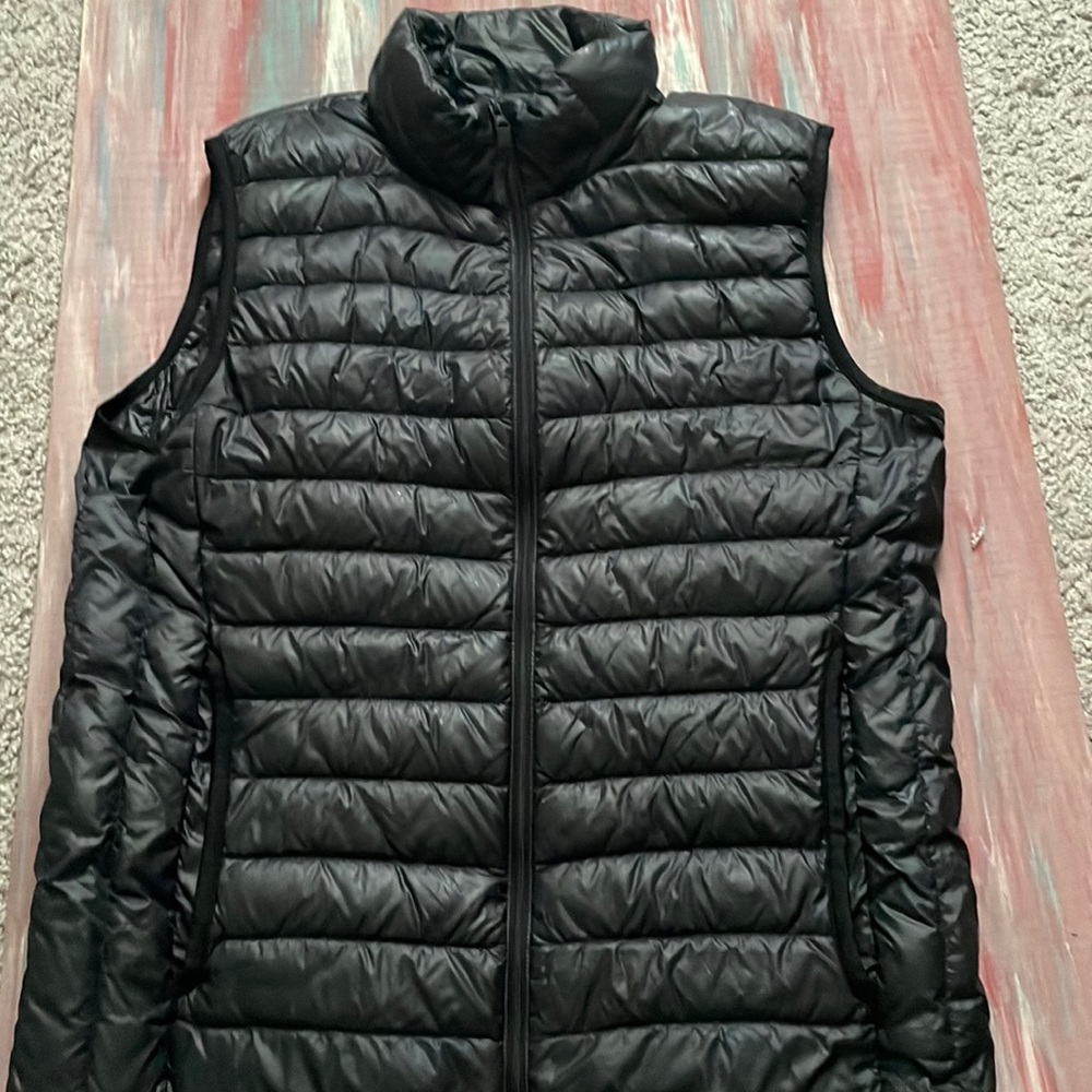 Uniqlo ultralight down vest M black